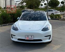 تسلا موديل 3